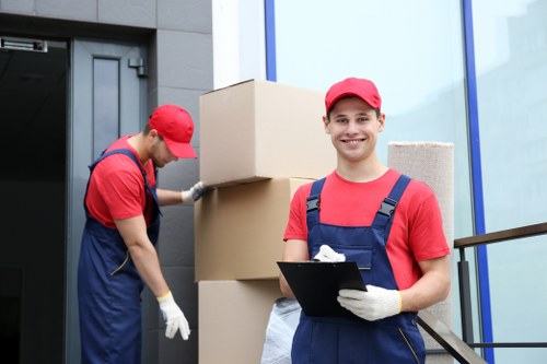 Local van transport service for boxes and home belongings in Alperton